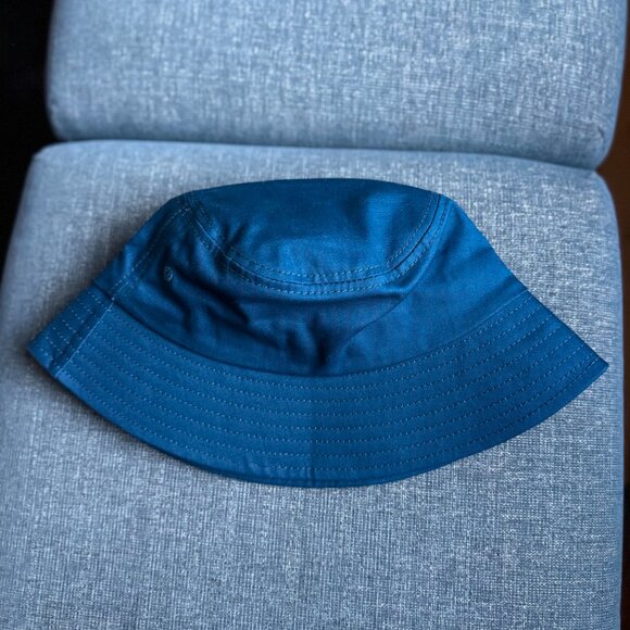 RARE Oasis Live ‘25 Tour Embroidered Logo Bucket Hat | Blue | One Size Fits All - Picture 2 of 5